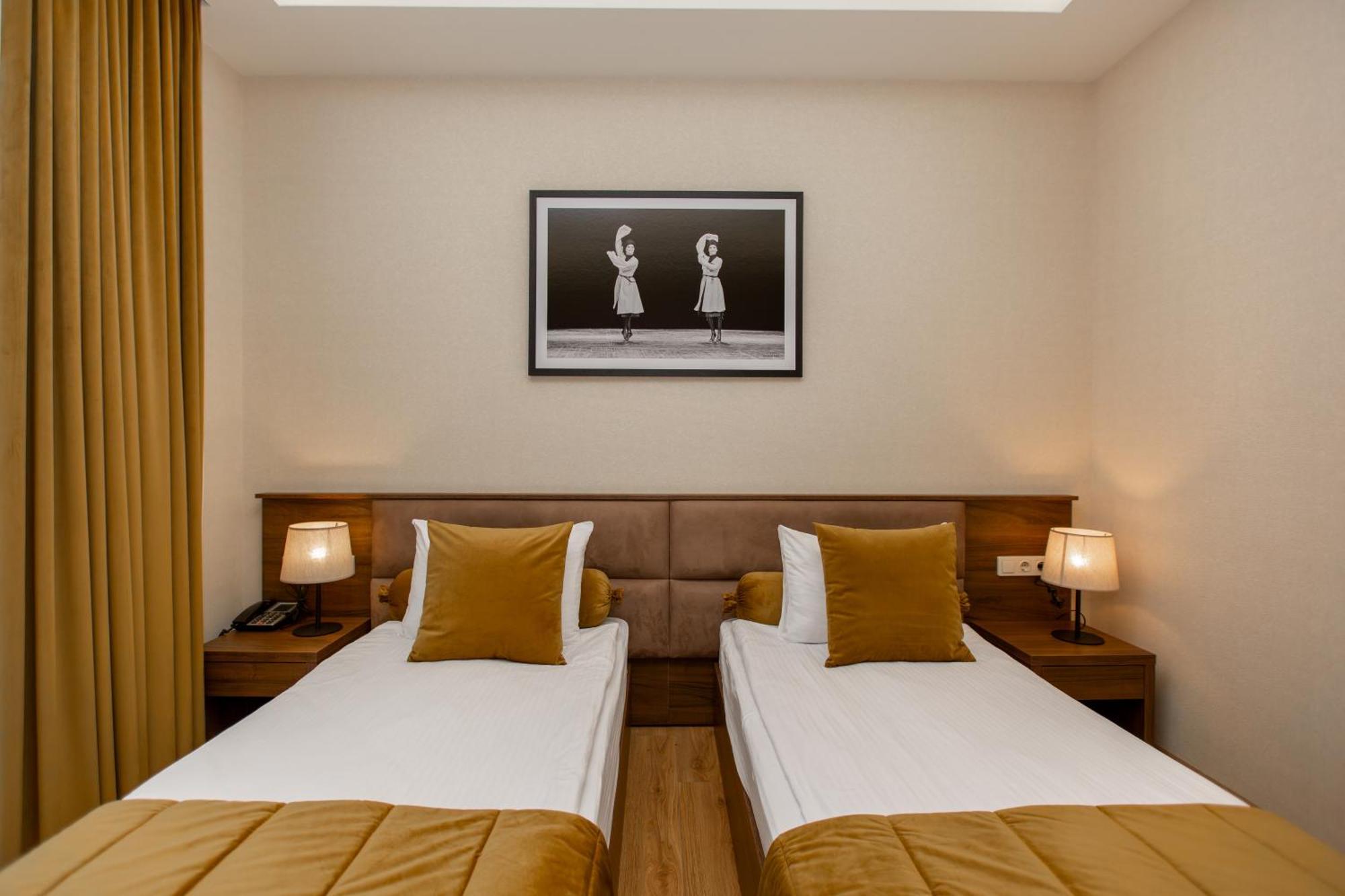 Seventeen Rooms Telavi Exterior foto